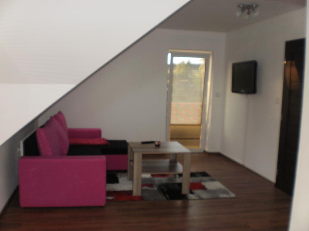 Apartmany Eva ฟริมบูร์ก ภายนอก รูปภาพ