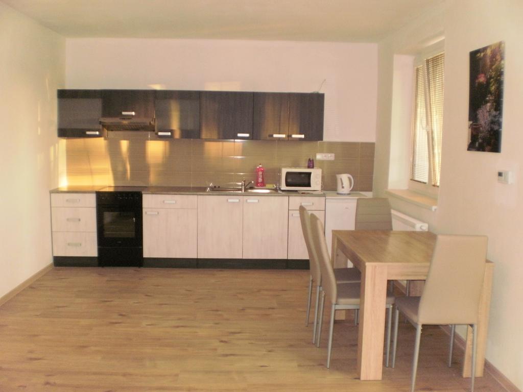 Apartmany Eva ฟริมบูร์ก ภายนอก รูปภาพ